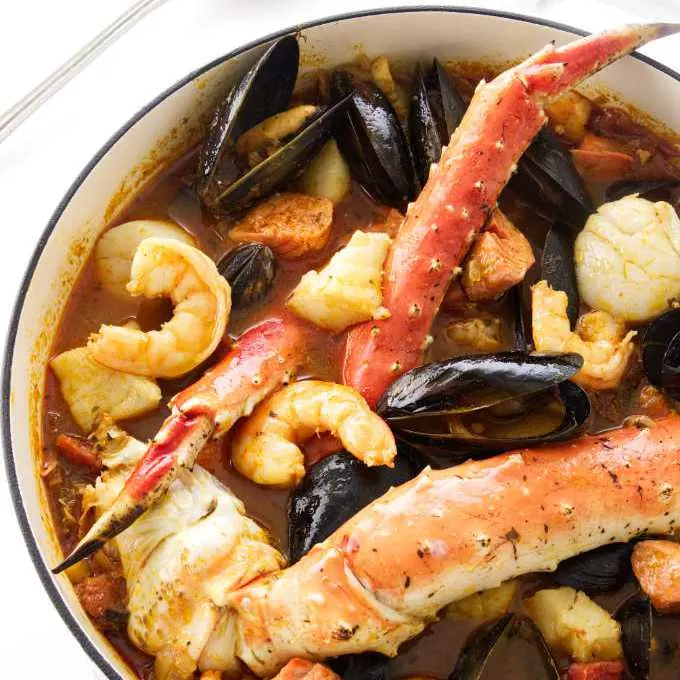 Seafood stew in a pot.