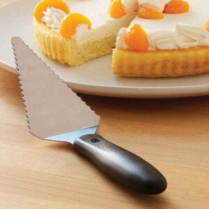 Pampered Chef slice and serve pie and cake server.