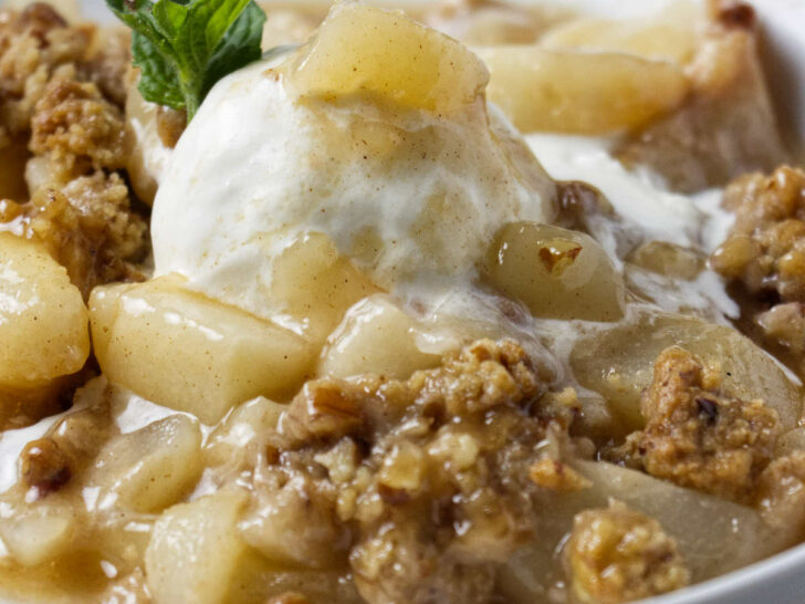 A warm pear crisp with fresh pears.