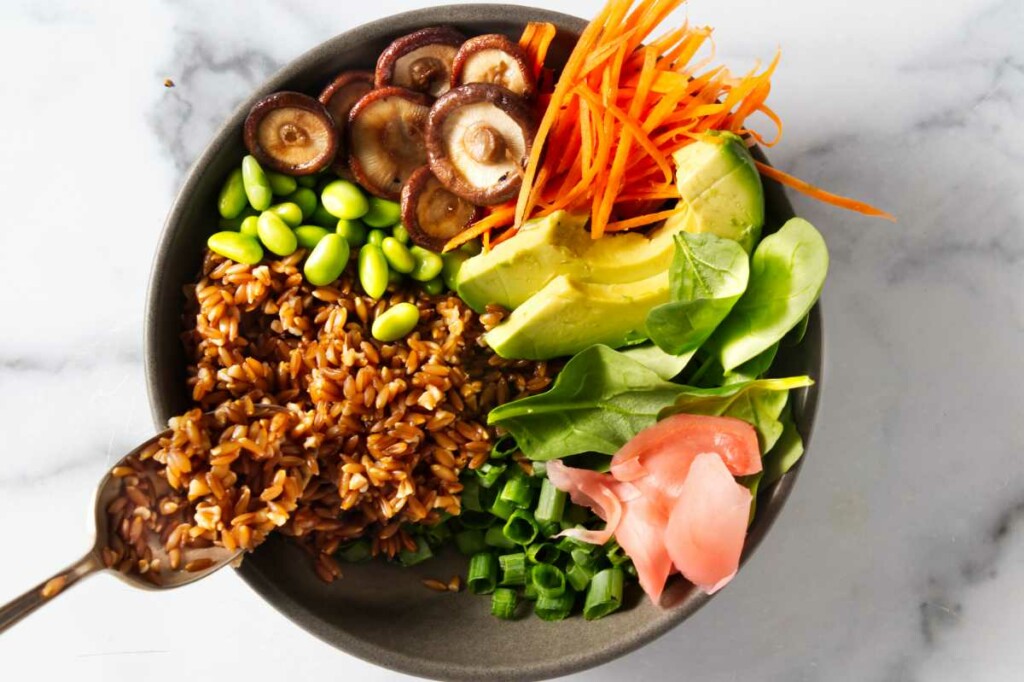 A tuna steak bowl ready for the tuna.