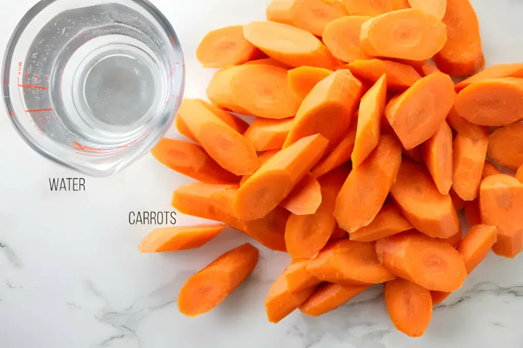 Ingredients used to steam carrots in the instant pot.